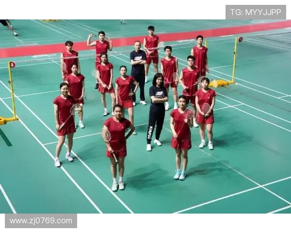 上海羽毛球队运营模式分析及其在羽毛球热点中的影响探讨